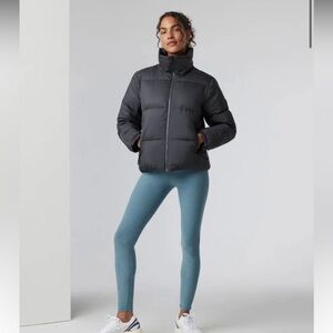 Vuori Hillside Down Jacket – Women’s Large, Black